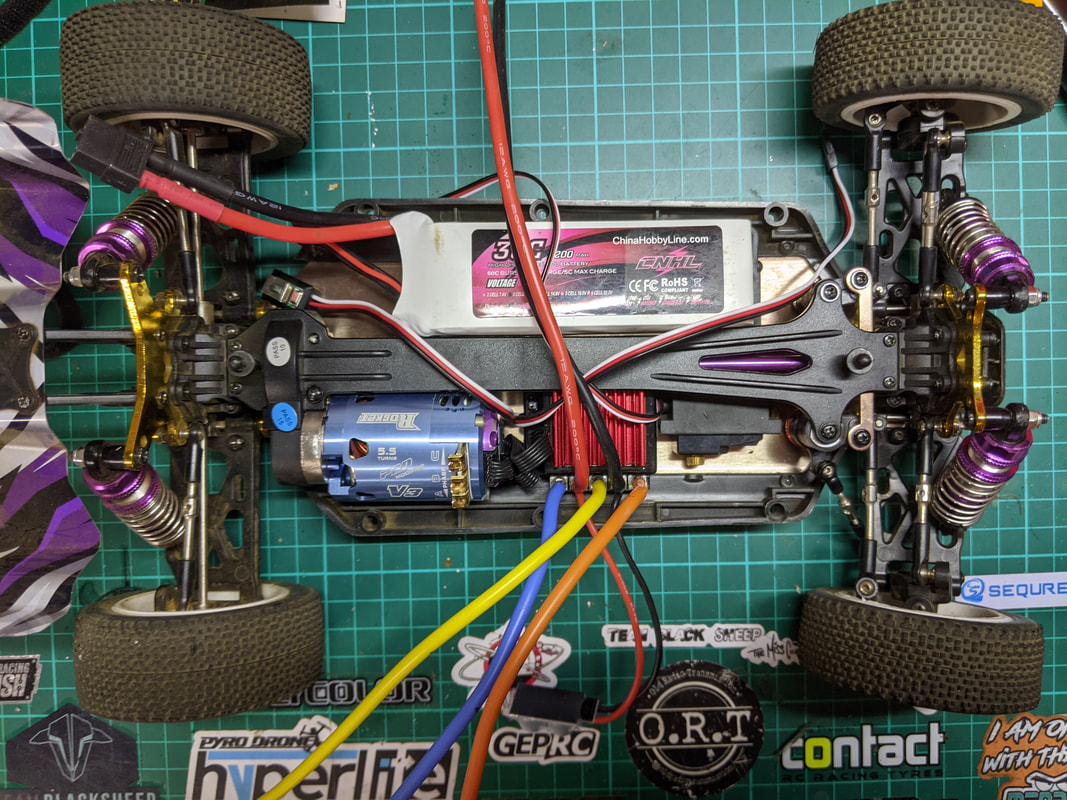 Акумулятор 3S у батарейному відсіку WLtoys 124016 або 124017