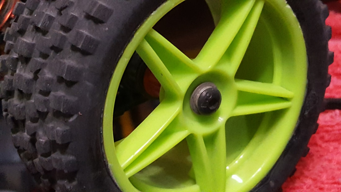 WLtoys 124018 Green Machine: яскравий проєкт Рона Вілсона – фото 6 з авторської галереї
